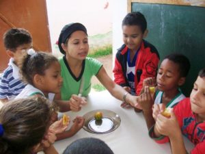 Atividade matemática 0010 1 300x225 - Matemática de forma prática na Educação Infantil