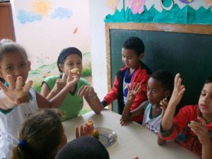 Atividade matemática 0014 300x225 - Matemática de forma prática na Educação Infantil