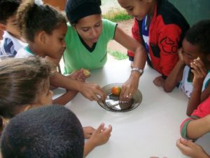 Atividade matemática 0016 300x225 - Matemática de forma prática na Educação Infantil