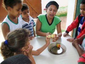 Atividade matemática 005 300x225 - Matemática de forma prática na Educação Infantil