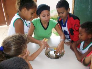 Atividade matemática 006 300x225 - Matemática de forma prática na Educação Infantil