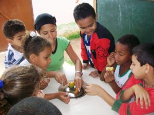 Atividade matemática 009 300x225 - Matemática de forma prática na Educação Infantil